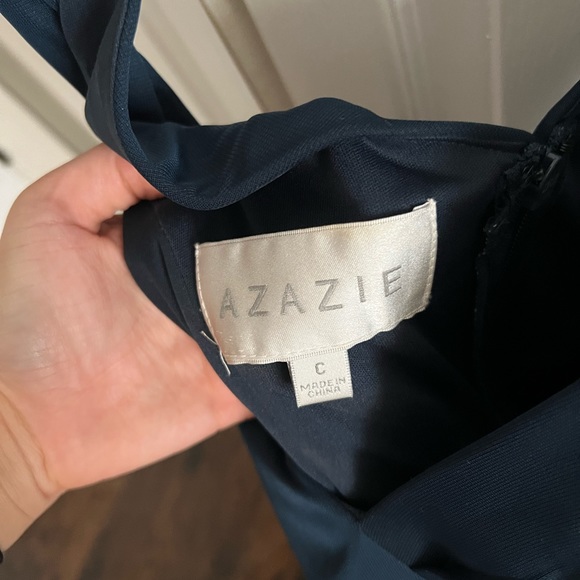 Navy blue gown - Picture 5 of 7